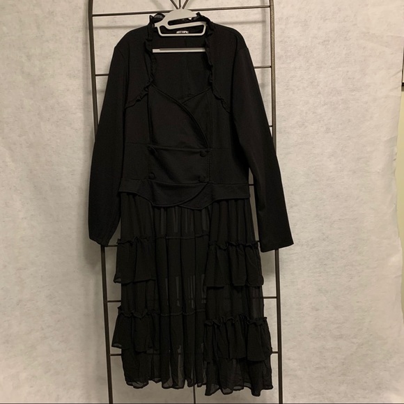 Hot Topic Dresses & Skirts - Hot Topic Gothic/Boho Blazer/Duster. Size 3X